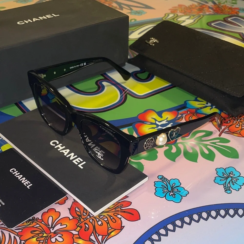 CHANEL Sunglasses 5478 - Picture 1 of 6